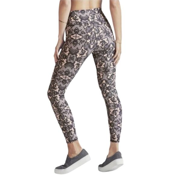 FABLETICS High-Waisted Lace Powerhold 7/8 Leggings Pink Black XS - Picture 3 of 15